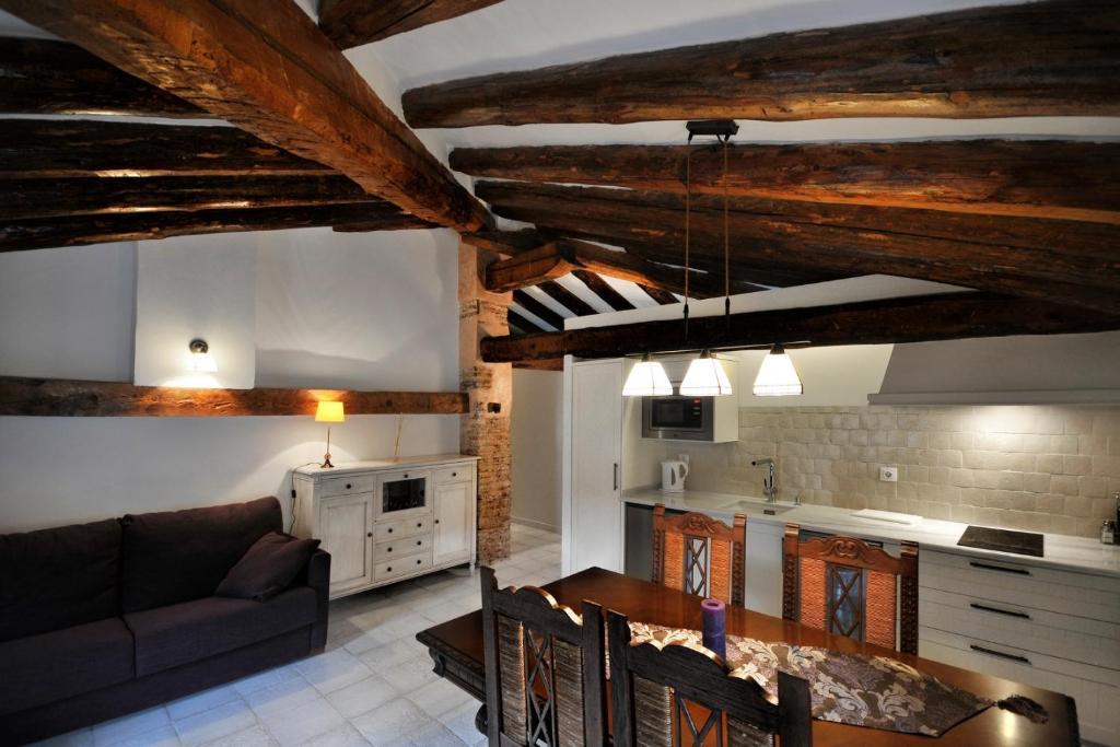 La Casa Grande De Albarracinアパートメント 部屋 写真